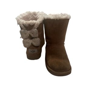 UGG Tan Boots with Cream Fuzzy Lining